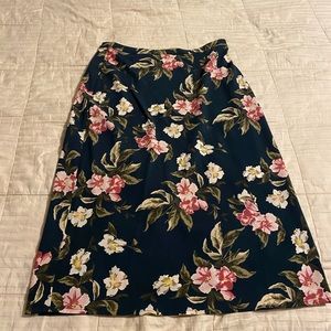 Knee length floral skirt, never worn- Volcom